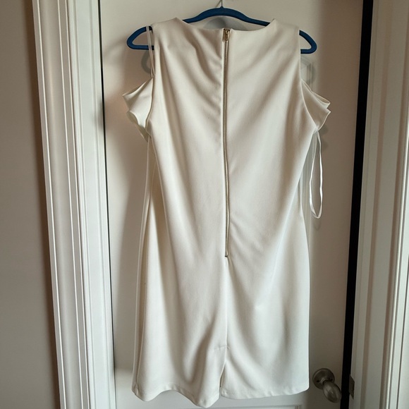 Sharagano White Cold Shoulder Sheath Dress with Black Appliqué - Picture 3 of 4